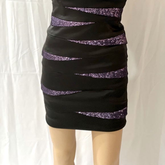 Clearance Sale🔥🔥 Black & Purple Sequins Strapless Bodycon Dress Size 4 - Picture 2 of 6